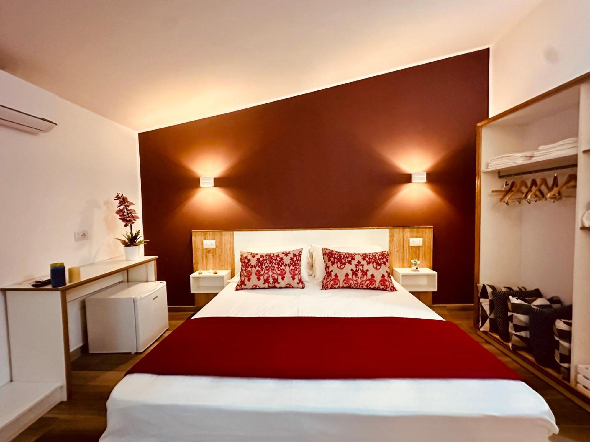 B&B The Sun - Family Rooms Тропея Экстерьер фото