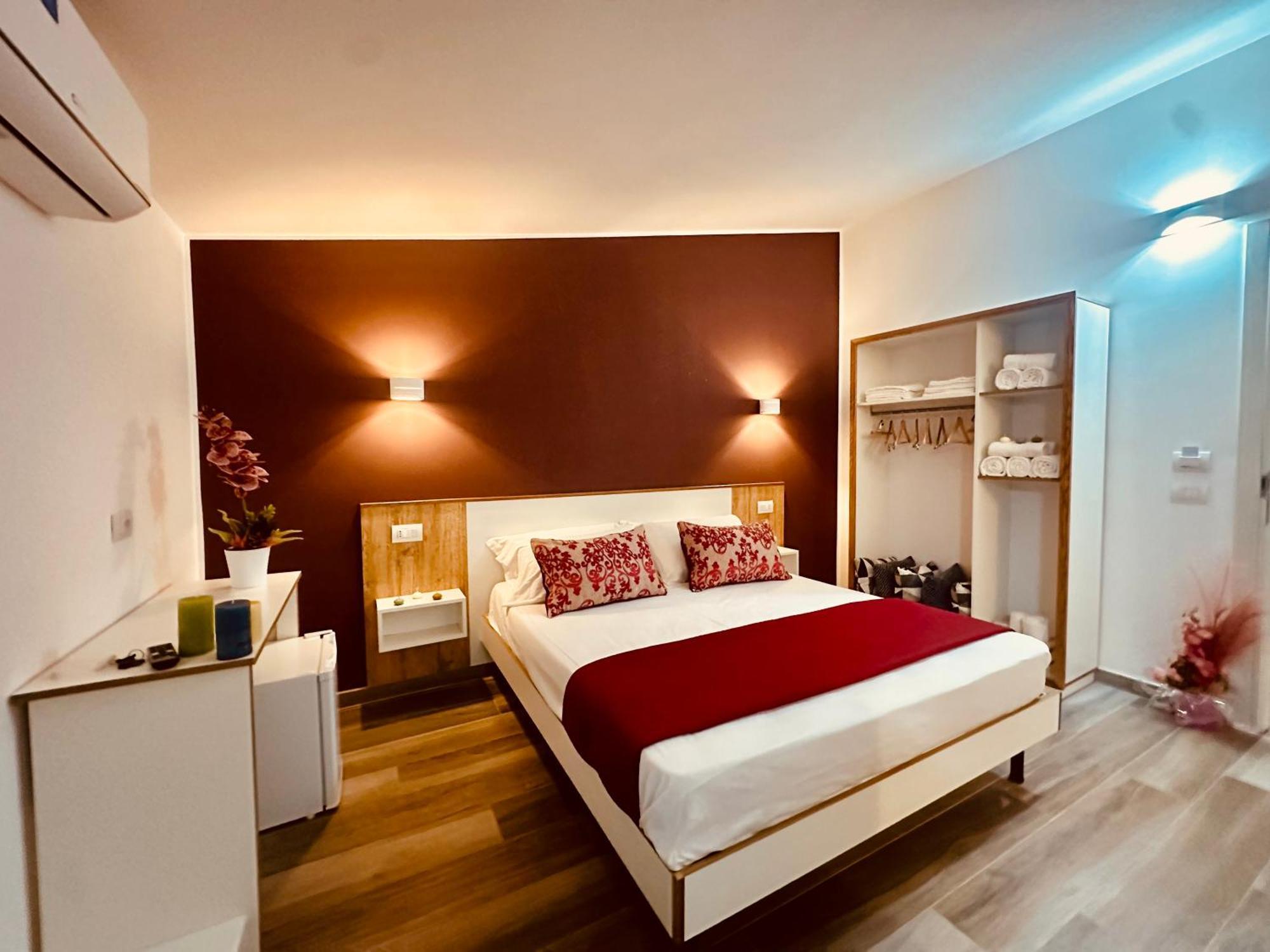 B&B The Sun - Family Rooms Тропея Экстерьер фото